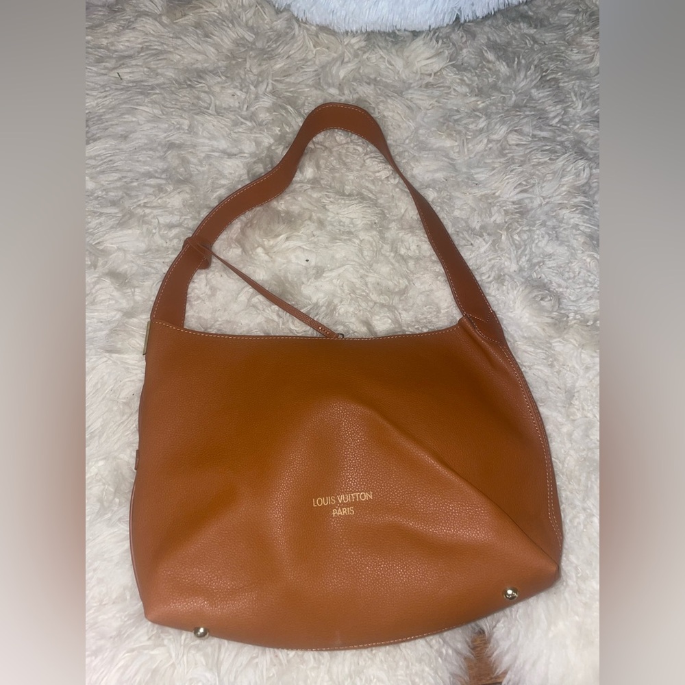 Brown shoulder bag